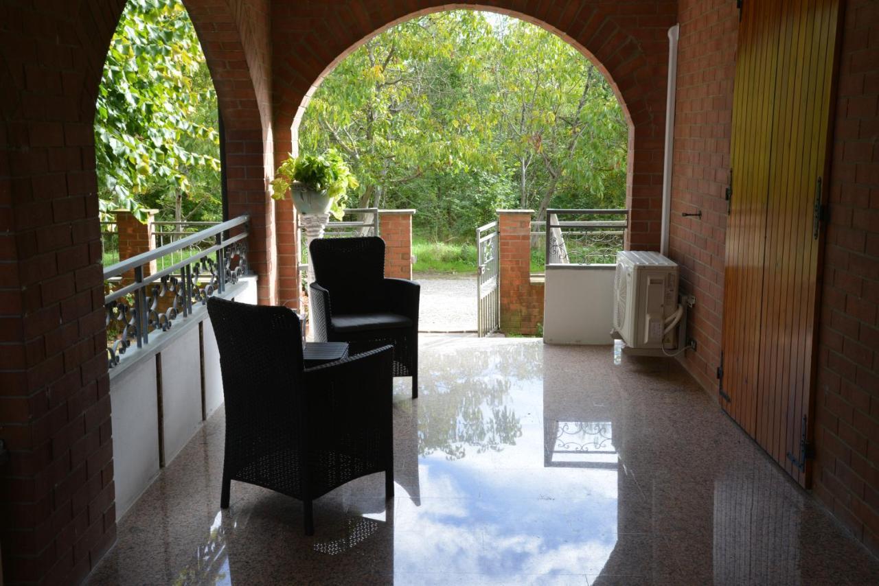 Villa Ferrari Oriella Solignano Nuovo Luaran gambar