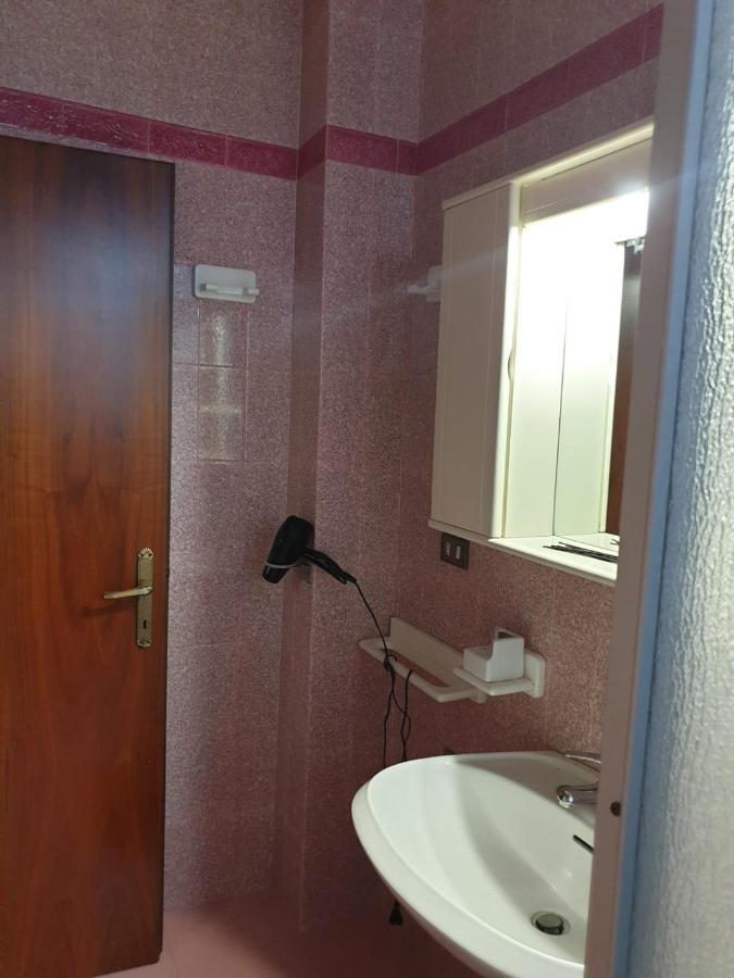 Villa Ferrari Oriella Solignano Nuovo Luaran gambar