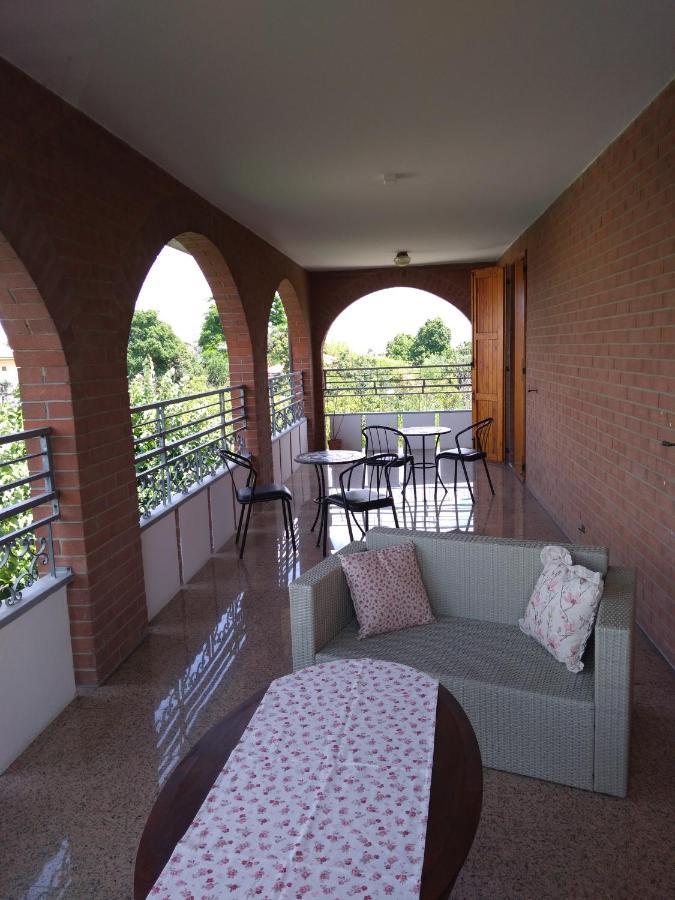 Villa Ferrari Oriella Solignano Nuovo Luaran gambar